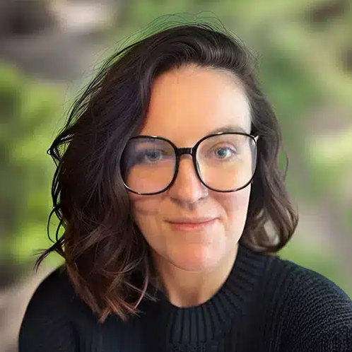 Elly Cabral - Web Designer & Developer